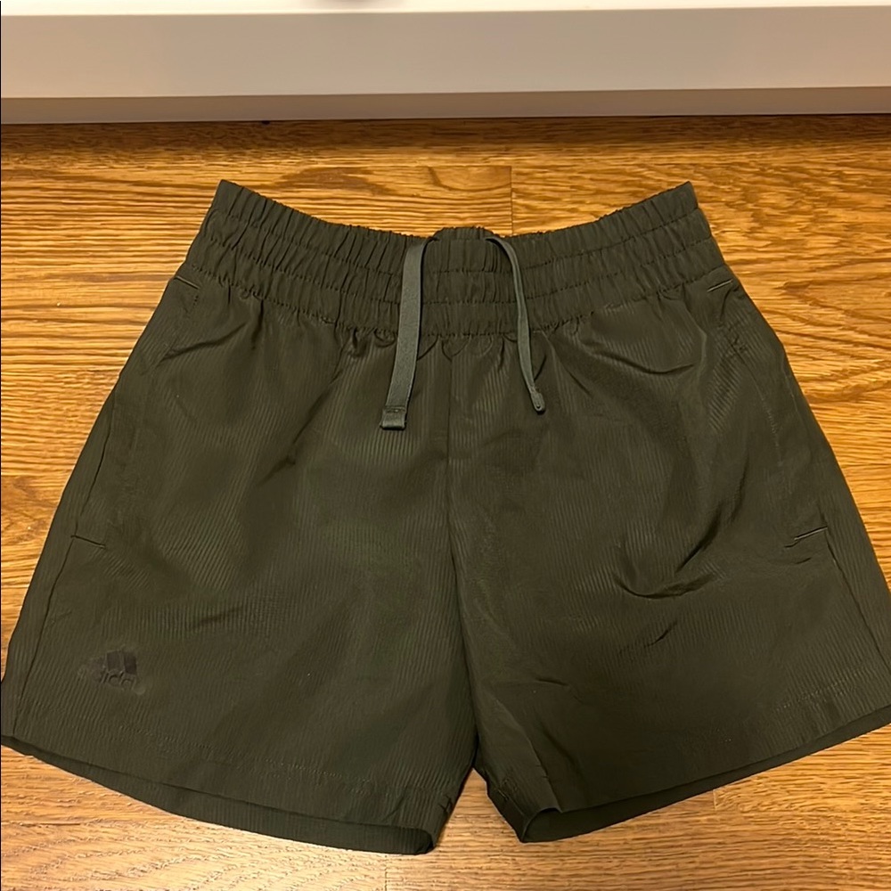 Nike Green Athletic Shorts Lightweight Elastic Waist